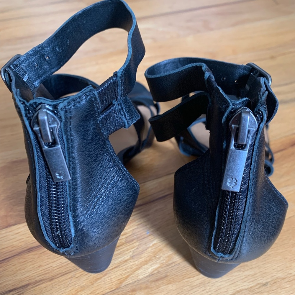 Black Lucky Brand gladiator low wedge sandal - Picture 4 of 5